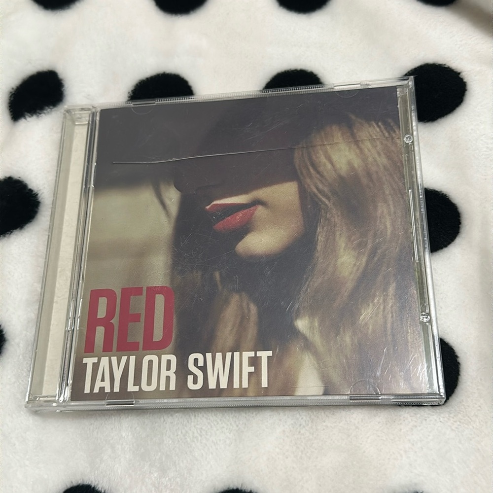 RED Taylor Swift CD